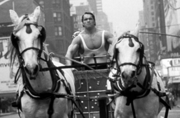 Vo filme Hercules In New York